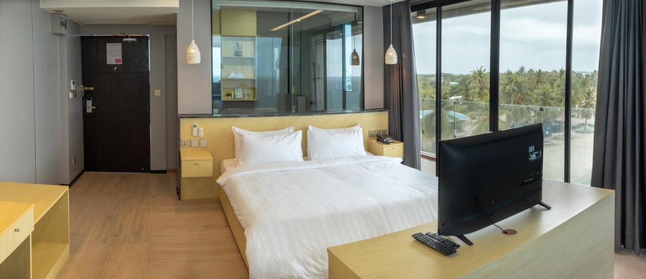 Swarn By Hawks Hotels Kamadhoo Extérieur photo