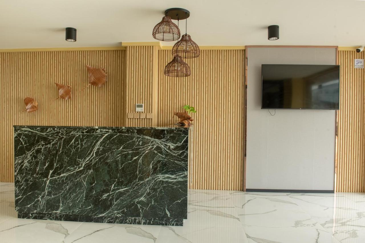 Swarn By Hawks Hotels Kamadhoo Extérieur photo
