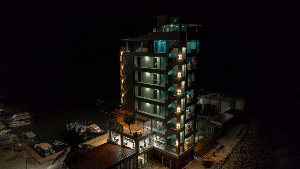 Swarn By Hawks Hotels Kamadhoo Extérieur photo
