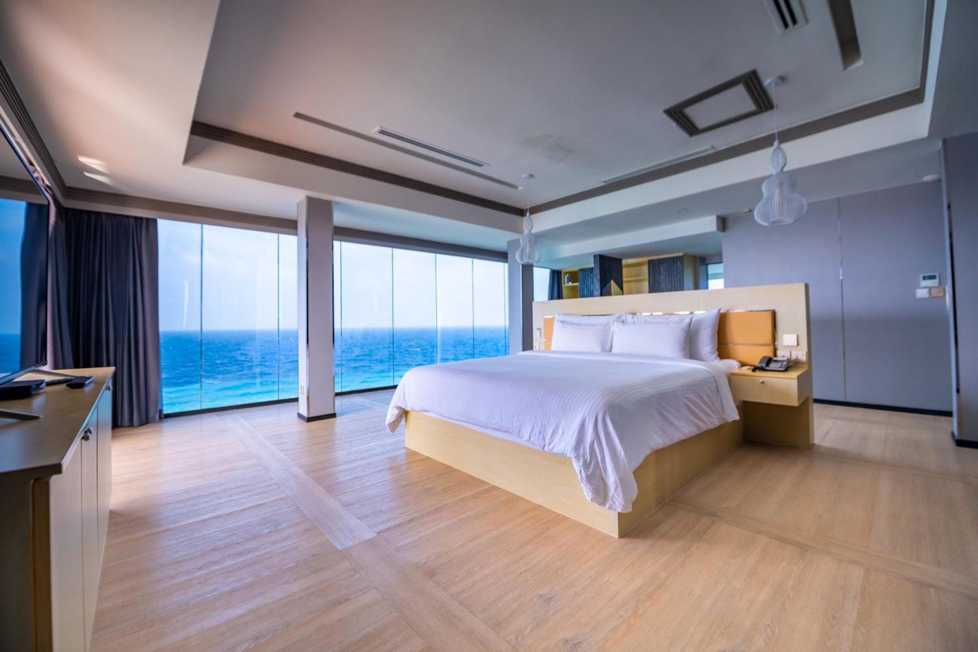 Swarn By Hawks Hotels Kamadhoo Extérieur photo