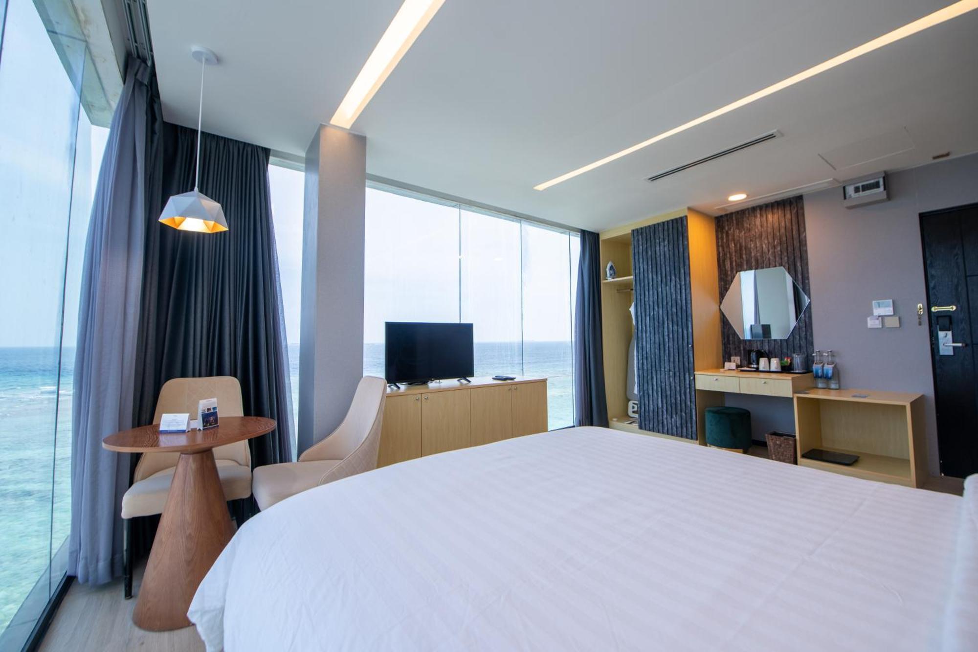 Swarn By Hawks Hotels Kamadhoo Extérieur photo
