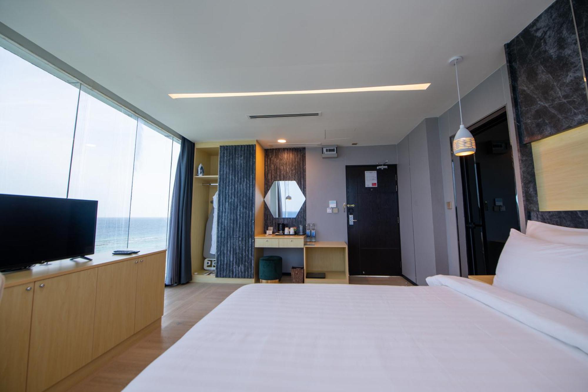 Swarn By Hawks Hotels Kamadhoo Extérieur photo