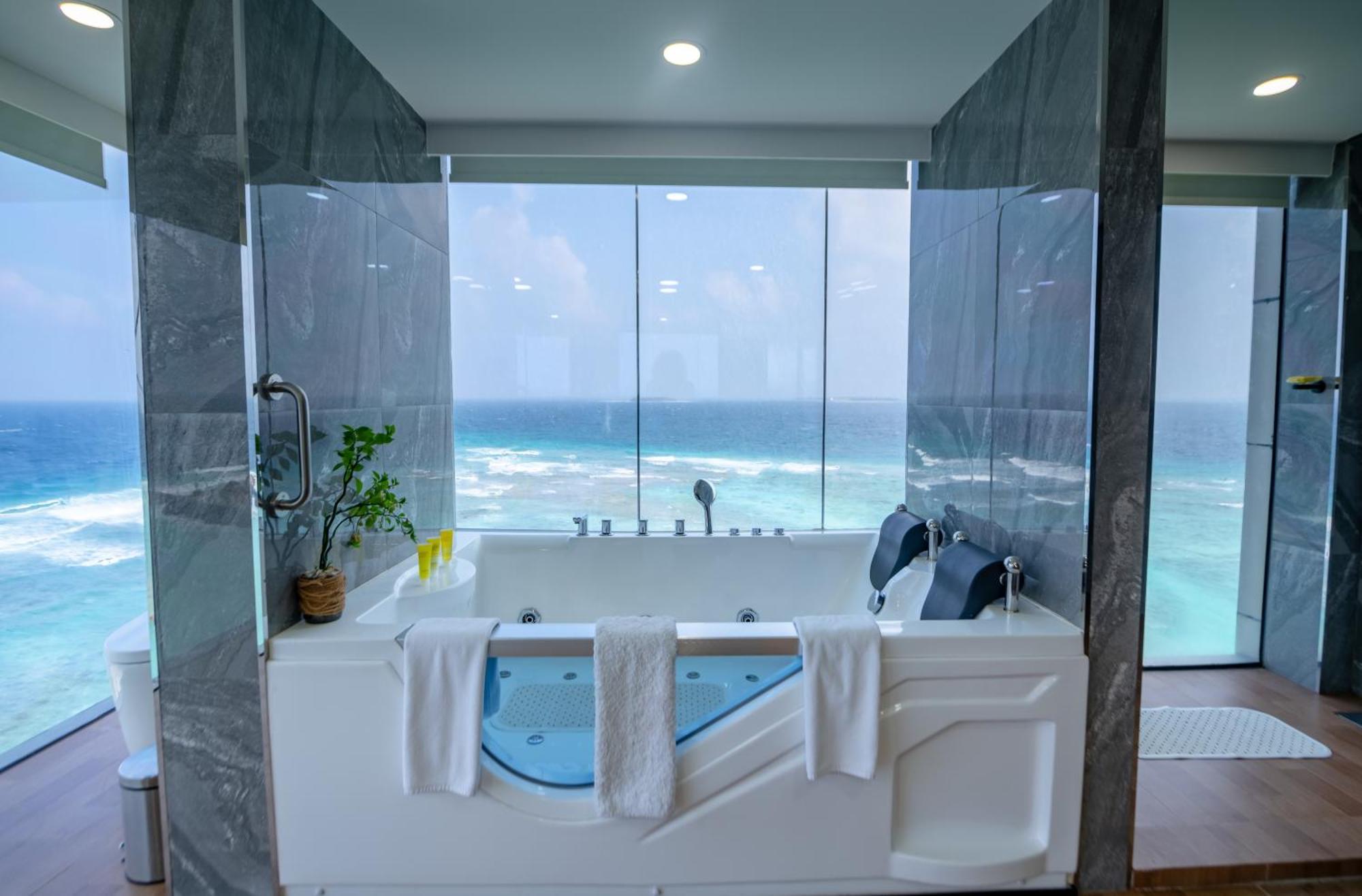Swarn By Hawks Hotels Kamadhoo Extérieur photo