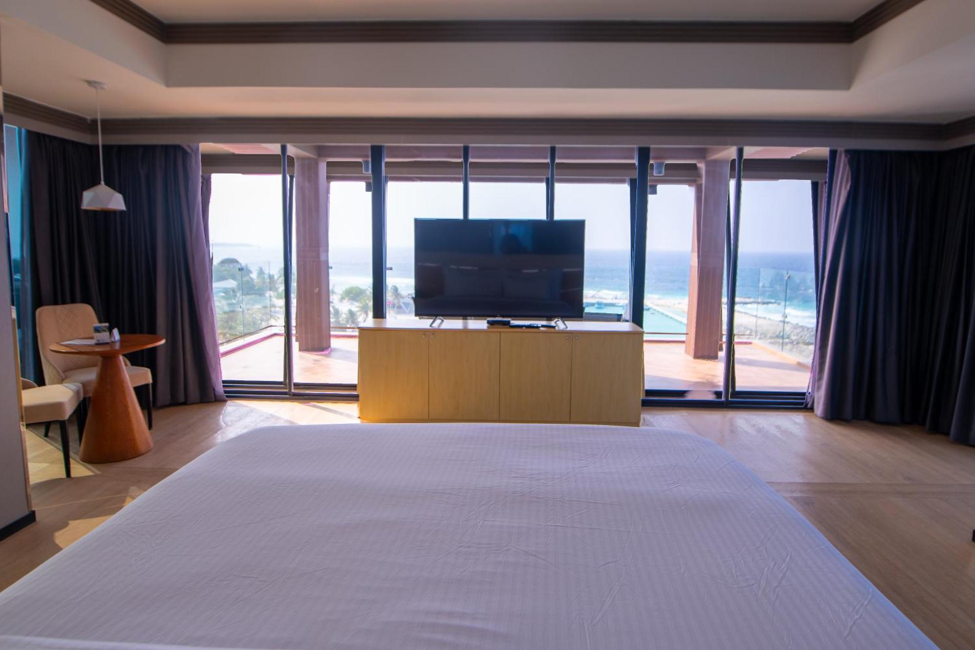 Swarn By Hawks Hotels Kamadhoo Extérieur photo